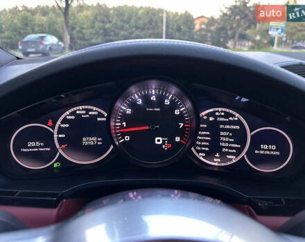 Сірий Порше Cayenne, об'ємом двигуна 2.89 л та пробігом 86 тис. км за 77000 $, фото 27 на Automoto.ua