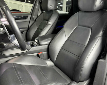 Сірий Порше Cayenne, об'ємом двигуна 3 л та пробігом 46 тис. км за 61800 $, фото 30 на Automoto.ua