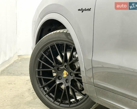 Сірий Порше Cayenne, об'ємом двигуна 3 л та пробігом 46 тис. км за 61800 $, фото 24 на Automoto.ua