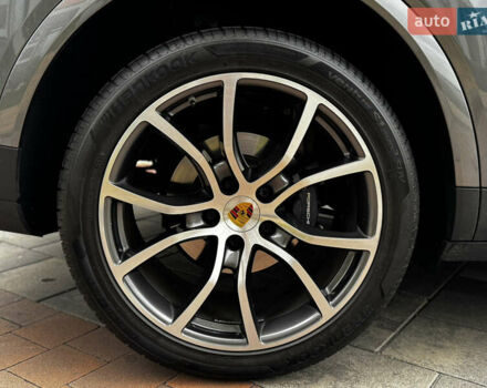 Серый Порше Каен, объемом двигателя 3 л и пробегом 86 тыс. км за 54500 $, фото 12 на Automoto.ua