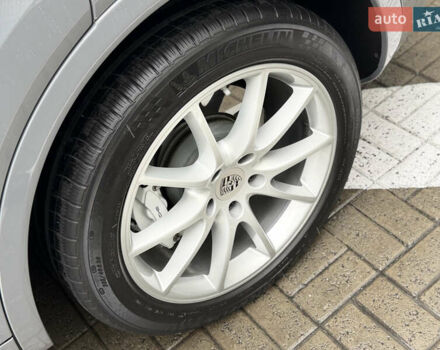 Серый Порше Каен, объемом двигателя 2.9 л и пробегом 32 тыс. км за 64000 $, фото 44 на Automoto.ua