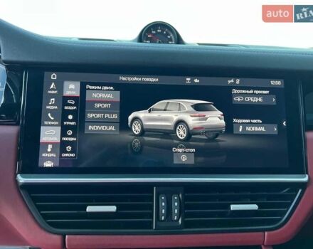 Серый Порше Каен, объемом двигателя 2.9 л и пробегом 88 тыс. км за 70990 $, фото 30 на Automoto.ua