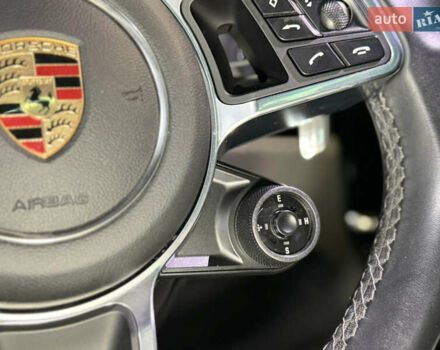 Сірий Порше Cayenne, об'ємом двигуна 3 л та пробігом 46 тис. км за 61800 $, фото 50 на Automoto.ua