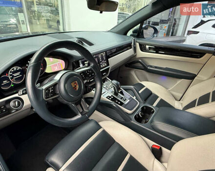 Сірий Порше Cayenne, об'ємом двигуна 3 л та пробігом 168 тис. км за 46467 $, фото 20 на Automoto.ua