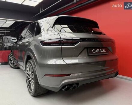 Сірий Порше Cayenne, об'ємом двигуна 3 л та пробігом 88 тис. км за 63900 $, фото 18 на Automoto.ua