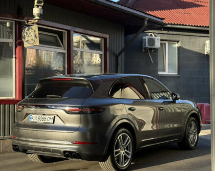 Серый Порше Каен, объемом двигателя 3 л и пробегом 75 тыс. км за 62000 $, фото 2 на Automoto.ua