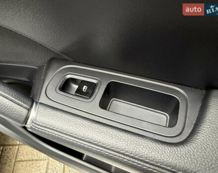 Серый Порше Каен, объемом двигателя 2.9 л и пробегом 32 тыс. км за 64000 $, фото 26 на Automoto.ua