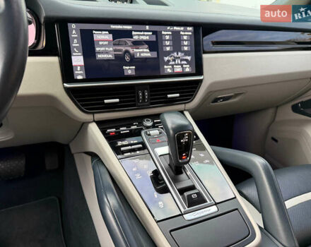 Сірий Порше Cayenne, об'ємом двигуна 3 л та пробігом 168 тис. км за 46467 $, фото 30 на Automoto.ua