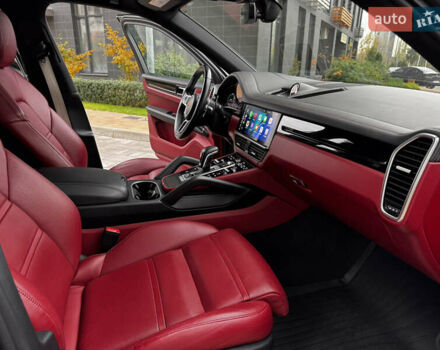 Серый Порше Каен, объемом двигателя 3 л и пробегом 86 тыс. км за 54500 $, фото 34 на Automoto.ua