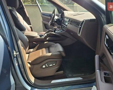 Серый Порше Каен, объемом двигателя 3 л и пробегом 101 тыс. км за 55000 $, фото 23 на Automoto.ua