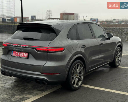 Серый Порше Каен, объемом двигателя 4 л и пробегом 74 тыс. км за 69900 $, фото 4 на Automoto.ua
