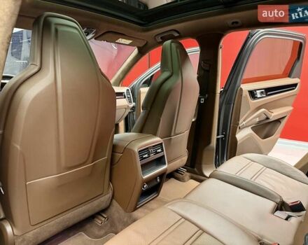 Сірий Порше Cayenne, об'ємом двигуна 3 л та пробігом 88 тис. км за 63900 $, фото 43 на Automoto.ua