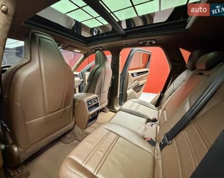 Сірий Порше Cayenne, об'ємом двигуна 3 л та пробігом 88 тис. км за 63900 $, фото 44 на Automoto.ua