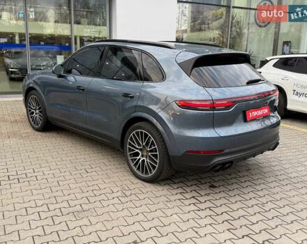 Сірий Порше Cayenne, об'ємом двигуна 3 л та пробігом 168 тис. км за 54000 $, фото 4 на Automoto.ua
