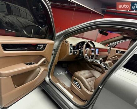 Сірий Порше Cayenne, об'ємом двигуна 3 л та пробігом 88 тис. км за 63900 $, фото 23 на Automoto.ua