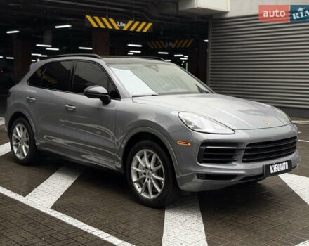 Серый Порше Каен, объемом двигателя 2.9 л и пробегом 32 тыс. км за 64000 $, фото 2 на Automoto.ua