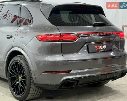Сірий Порше Cayenne, об'ємом двигуна 3 л та пробігом 46 тис. км за 61800 $, фото 22 на Automoto.ua