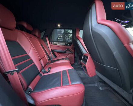 Сірий Порше Cayenne, об'ємом двигуна 2.89 л та пробігом 86 тис. км за 77000 $, фото 40 на Automoto.ua