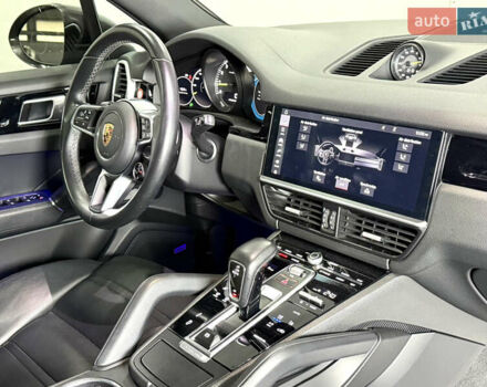 Сірий Порше Cayenne, об'ємом двигуна 3 л та пробігом 46 тис. км за 61800 $, фото 49 на Automoto.ua
