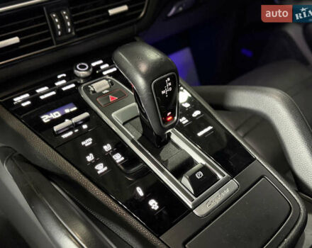 Сірий Порше Cayenne, об'ємом двигуна 3 л та пробігом 46 тис. км за 61800 $, фото 38 на Automoto.ua