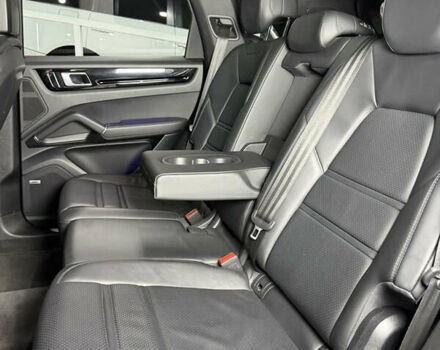 Сірий Порше Cayenne, об'ємом двигуна 3 л та пробігом 46 тис. км за 61800 $, фото 58 на Automoto.ua