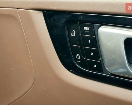 Серый Порше Каен, объемом двигателя 3 л и пробегом 101 тыс. км за 55000 $, фото 30 на Automoto.ua