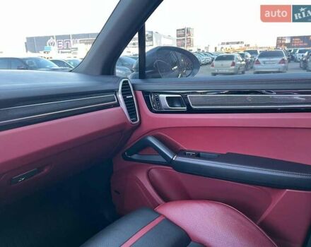 Серый Порше Каен, объемом двигателя 2.9 л и пробегом 88 тыс. км за 70990 $, фото 35 на Automoto.ua