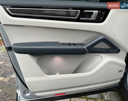 Сірий Порше Cayenne, об'ємом двигуна 2.89 л та пробігом 90 тис. км за 83500 $, фото 35 на Automoto.ua