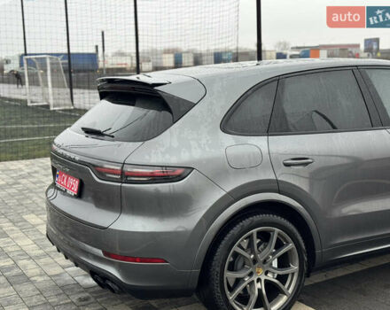 Серый Порше Каен, объемом двигателя 4 л и пробегом 74 тыс. км за 69900 $, фото 8 на Automoto.ua