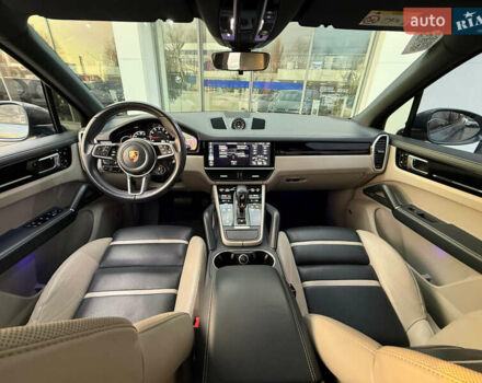 Сірий Порше Cayenne, об'ємом двигуна 3 л та пробігом 168 тис. км за 46467 $, фото 40 на Automoto.ua