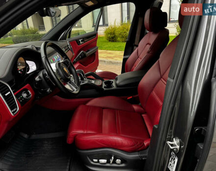 Серый Порше Каен, объемом двигателя 3 л и пробегом 86 тыс. км за 54500 $, фото 18 на Automoto.ua