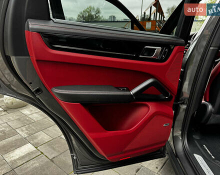 Серый Порше Каен, объемом двигателя 3 л и пробегом 86 тыс. км за 54500 $, фото 22 на Automoto.ua