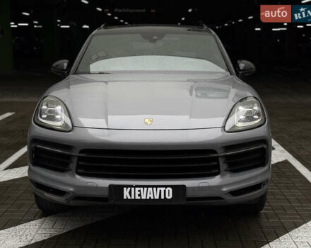 Серый Порше Каен, объемом двигателя 2.9 л и пробегом 32 тыс. км за 64000 $, фото 1 на Automoto.ua