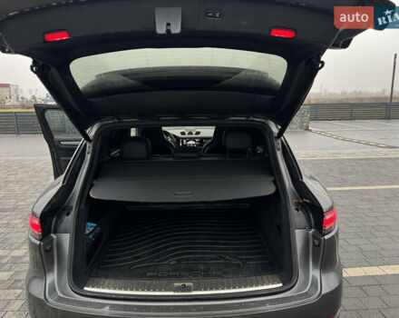 Серый Порше Каен, объемом двигателя 4 л и пробегом 74 тыс. км за 69900 $, фото 23 на Automoto.ua