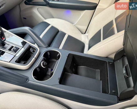 Сірий Порше Cayenne, об'ємом двигуна 3 л та пробігом 168 тис. км за 46467 $, фото 34 на Automoto.ua