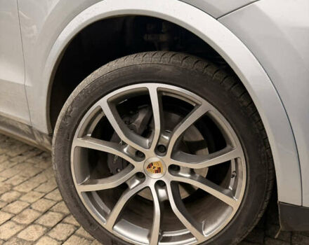 Серый Порше Каен, объемом двигателя 3 л и пробегом 137 тыс. км за 48500 $, фото 3 на Automoto.ua