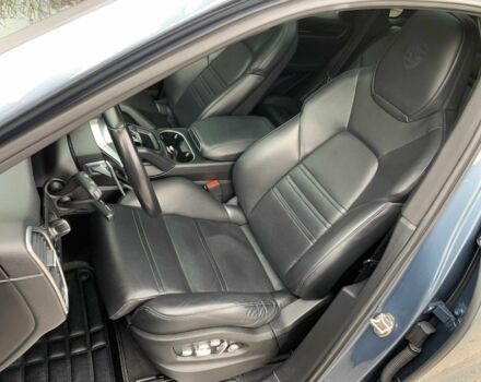 Сірий Порше Cayenne, об'ємом двигуна 3 л та пробігом 112 тис. км за 53500 $, фото 12 на Automoto.ua