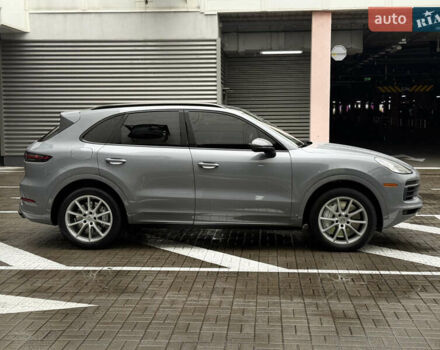 Серый Порше Каен, объемом двигателя 2.9 л и пробегом 32 тыс. км за 64000 $, фото 3 на Automoto.ua