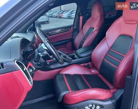 Серый Порше Каен, объемом двигателя 2.9 л и пробегом 88 тыс. км за 70990 $, фото 19 на Automoto.ua