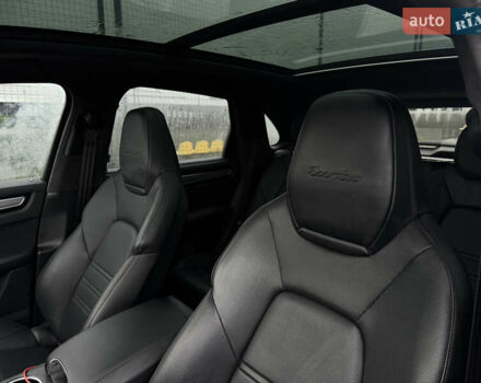 Серый Порше Каен, объемом двигателя 4 л и пробегом 74 тыс. км за 69900 $, фото 19 на Automoto.ua