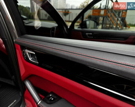 Серый Порше Каен, объемом двигателя 3 л и пробегом 86 тыс. км за 54500 $, фото 29 на Automoto.ua