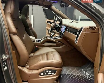 Сірий Порше Cayenne, об'ємом двигуна 3 л та пробігом 88 тис. км за 63900 $, фото 52 на Automoto.ua