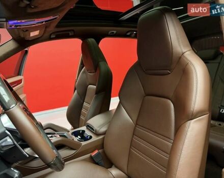 Сірий Порше Cayenne, об'ємом двигуна 3 л та пробігом 88 тис. км за 63900 $, фото 27 на Automoto.ua