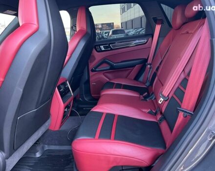 Серый Порше Каен, объемом двигателя 2.9 л и пробегом 88 тыс. км за 70990 $, фото 40 на Automoto.ua