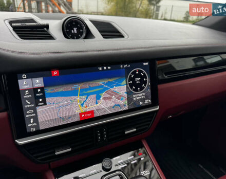 Серый Порше Каен, объемом двигателя 3 л и пробегом 86 тыс. км за 54500 $, фото 53 на Automoto.ua