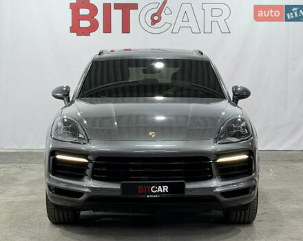 Сірий Порше Cayenne, об'ємом двигуна 3 л та пробігом 46 тис. км за 61800 $, фото 2 на Automoto.ua