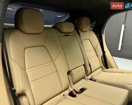 Сірий Порше Cayenne, об'ємом двигуна 4 л та пробігом 57 тис. км за 95900 $, фото 46 на Automoto.ua
