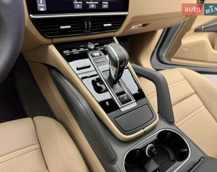 Сірий Порше Cayenne, об'ємом двигуна 4 л та пробігом 57 тис. км за 95900 $, фото 34 на Automoto.ua