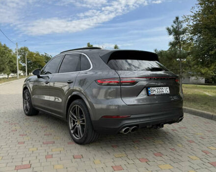 Серый Порше Каен, объемом двигателя 2.89 л и пробегом 70 тыс. км за 64000 $, фото 16 на Automoto.ua