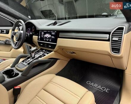 Сірий Порше Cayenne, об'ємом двигуна 4 л та пробігом 57 тис. км за 95900 $, фото 54 на Automoto.ua
